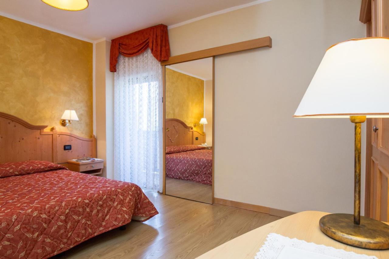Hotel Al Prato Фієра-ді-Прим'єро Екстер'єр фото