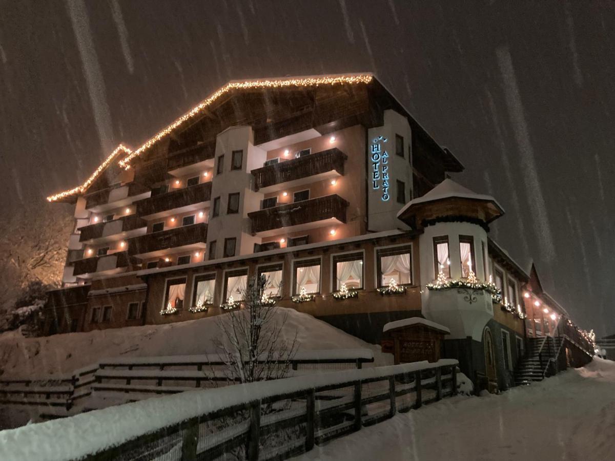 Hotel Al Prato Фієра-ді-Прим'єро Екстер'єр фото