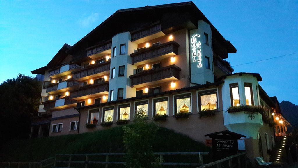 Hotel Al Prato Фієра-ді-Прим'єро Екстер'єр фото