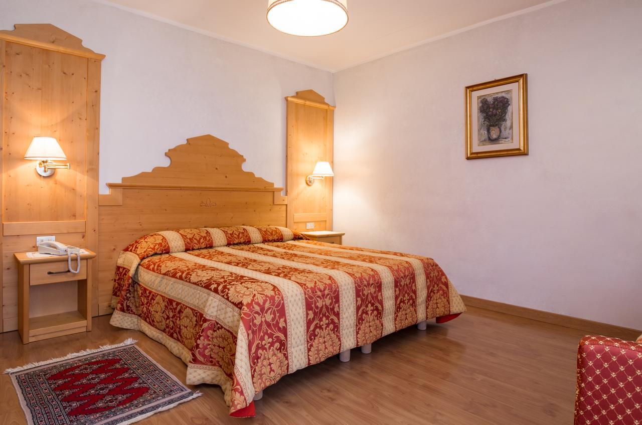 Hotel Al Prato Фієра-ді-Прим'єро Екстер'єр фото